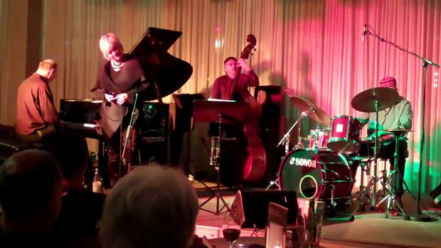 Nicole Metzger New York Connection